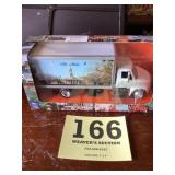 International 4200 old Main diecast truck
