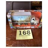International 4200 old Main diecast truck
