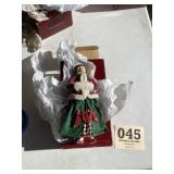 Possible Dreams Clothique Figurine