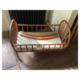 Nice early infants, bed that converts into a