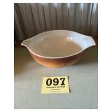 Pyrex mixing bowl