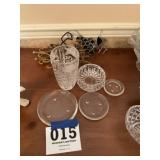 Miscellaneous glassware and plate holder lot