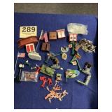 Train display and accessory lot  Miscellaneous