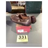 Asian style Casual Shoes like new