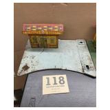 Marx Glendale train depot crossing