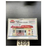 HO gauge plastic hot dog stand
