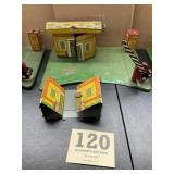 Marx Glendale train depot crossing