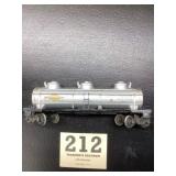 Lionel Sunoco three dome tank car