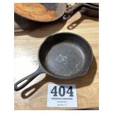 Wagner 8ï¿½ Cast Iron Frying Pan