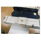 WHITE WOODEN RIFLE CRATE