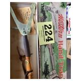 White flyer, hand trap thrower