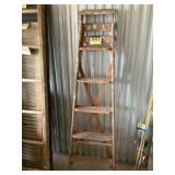 6 foot wooden step ladder