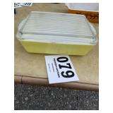 Pyrex rectangular dish with lid