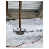 Garden rake and edger