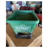 Expert Gardener Hand seeder