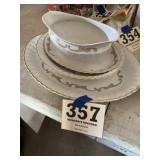 Syracuse, China, serving dishes