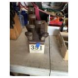 Yorktown knife block