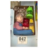 Toy lot, miscellaneous with dull lantern and cast