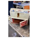 Fisher Price Barn / No animals