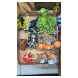 Toy lot, miscellaneous action, figures
