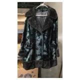 Black fur / double breasted Women