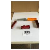 HO gauge Gondola, cars, and caboose