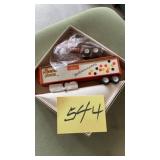 Winross die cast truck Reeseï¿½s pieces