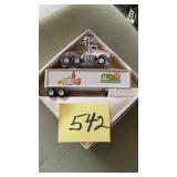 Winross die cast truck CR markets