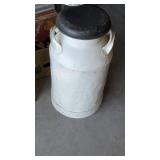 Hersheyï¿½s chocolate corporation milk