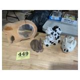 Vintage lot of four banks