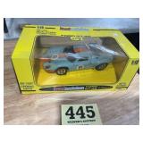 1/18 scale toy Ford GT 40 in original box
