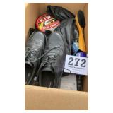 Menï¿½s shoes, fanny packs, shoe care, kit, brush,