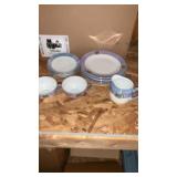 Partial Noritake T and biscuit set