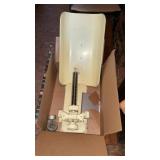 Detecto vintage scale with weight