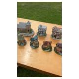 Assorted Victorian and painted buildings ceramic