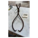 Vintage 22ï¿½ Ice/Straw Tongs