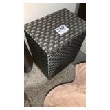 Clothes hamper