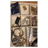 Assorted jewelry