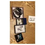 Assorted jewelry