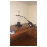 Desk lamp