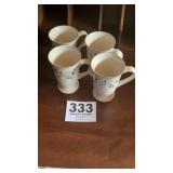 Pfaltzgraf Christmas pattern mugs