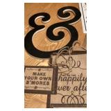 Wedding signs and deco. Thatï¿½s cool.