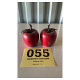 Apple Salt and pepper shakers