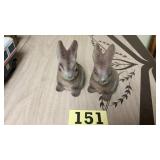 Do vintage coin banks shaped like rabbits these