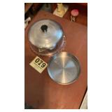 Cake plate and cake pan