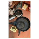 Fry pans and por