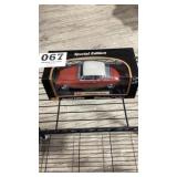 Maisto diecast 1953 Studebaker Starliner