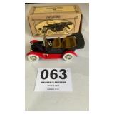Ertl 1917 Maxwell Die Cast Metal Vehicle