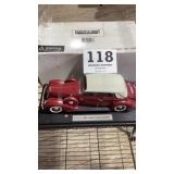 Die cast 1937 Lincoln touring cabriolet