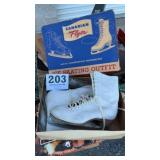Canadian Flyer size 10 Ice Skates